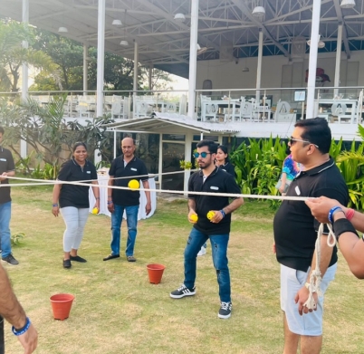 rope_travel_team_building_activity_by_anchor_sushil_atre_mumbai